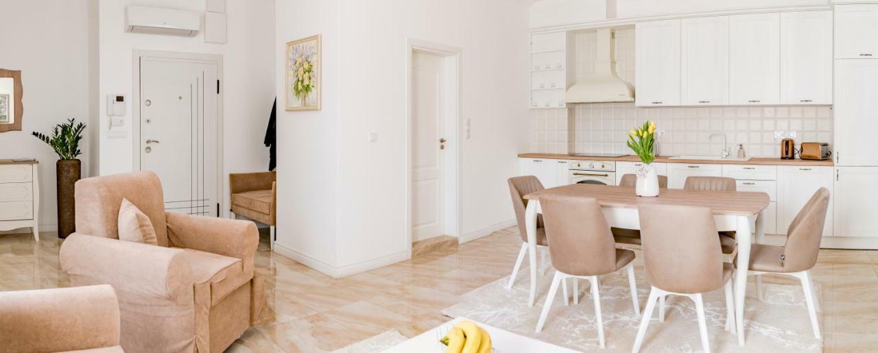 Kapartments Varna Esterno foto