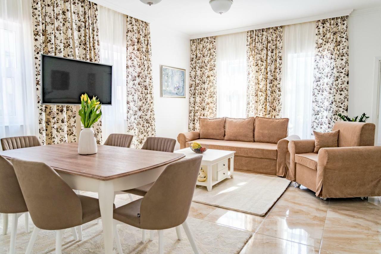Kapartments Varna Esterno foto